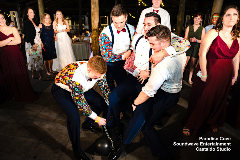 Groom-With-Groomsmen